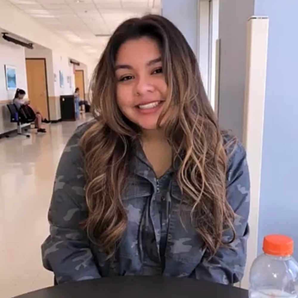 Meet your Posher, Isabelle